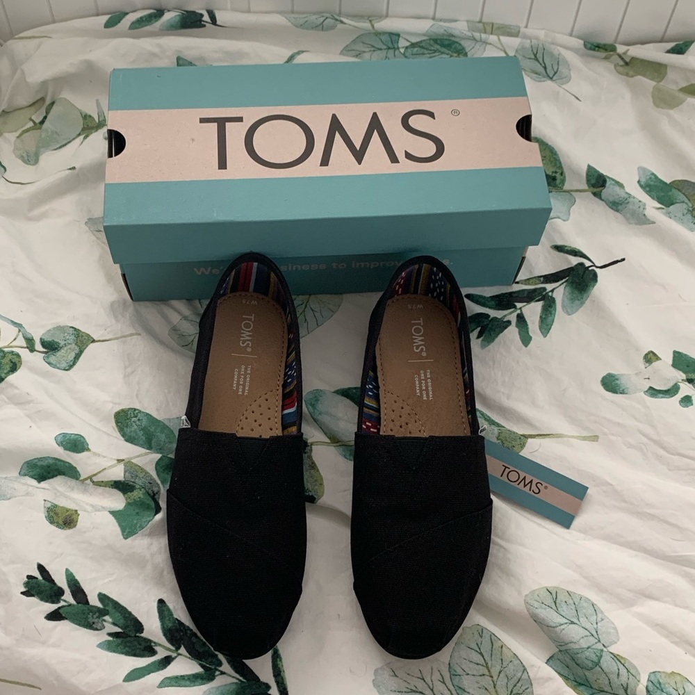 NWT Toms Alpargata Shoes